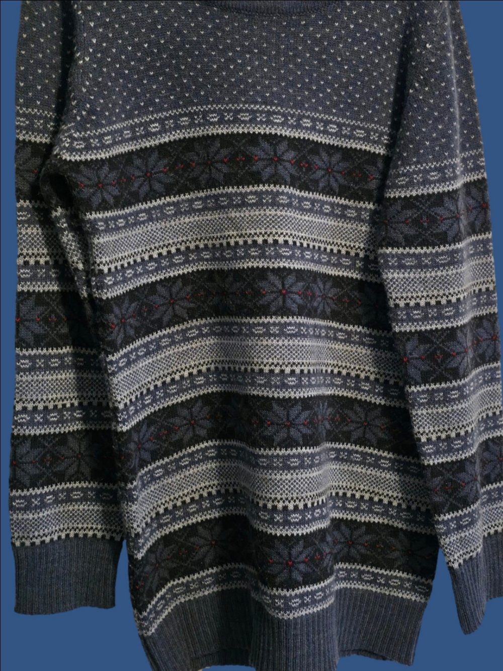4/$67 Deal! Cozy Jules & James Crewneck Sweater in Navy and Gray - Picture 1 of 8